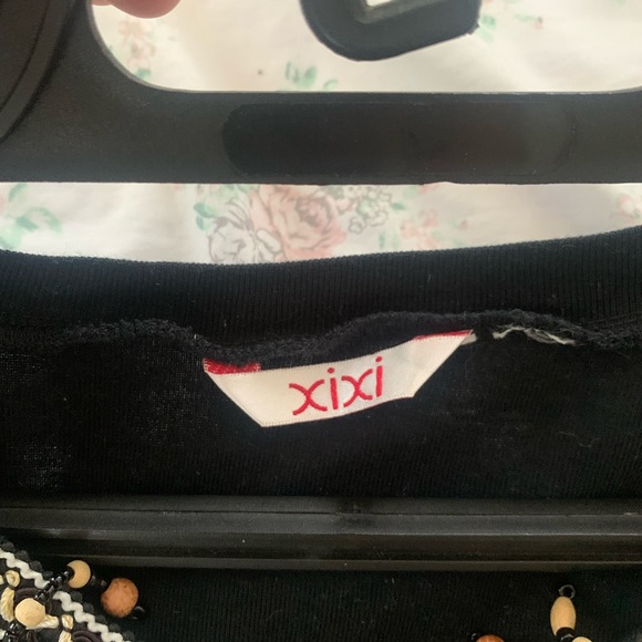XIXI Beaded Top - Picture 5 of 5